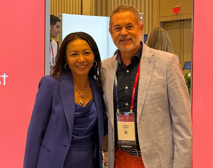 Symplast customers at the AAFPRS 2026 booth